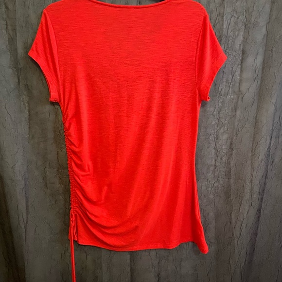 Red Jones NY blouse - Picture 2 of 4